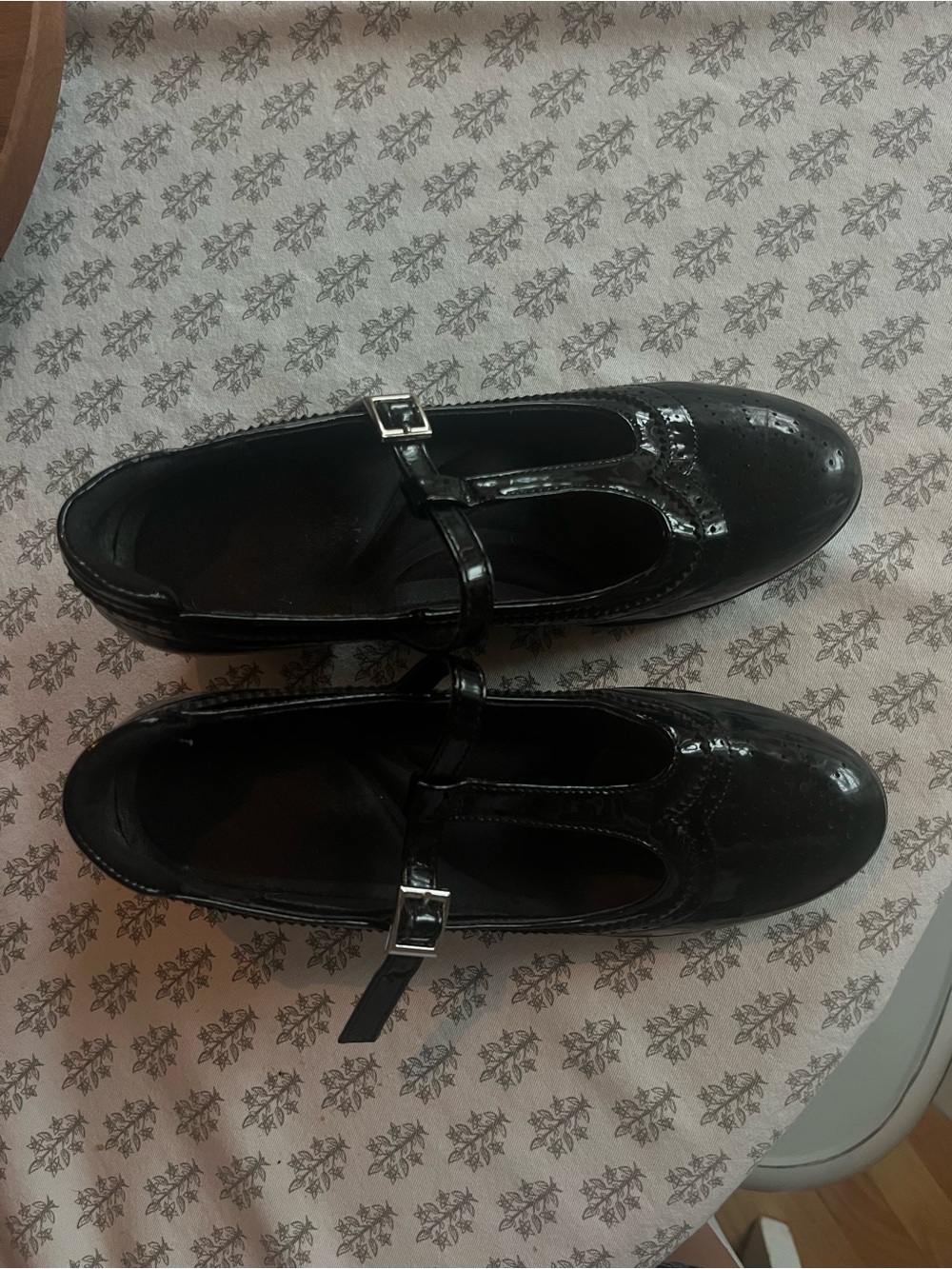 Dream Pairs Black Patent Mary Jane Heels with Buckle